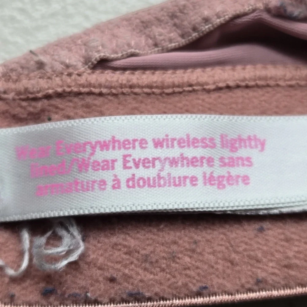 PINK Victoria's Secret Women Bra 34C Pink Wear Everywhere Wireless Lightly‎